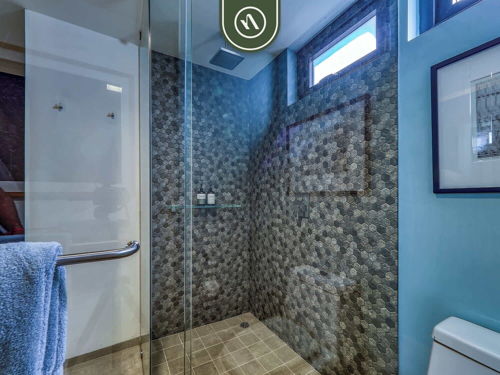 Oceanview Condo With Amazing Rooftop Pool - Gym