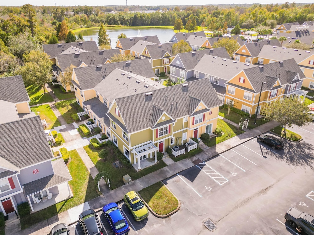 4562 YR - Amazing 4 Bed Private Getaway