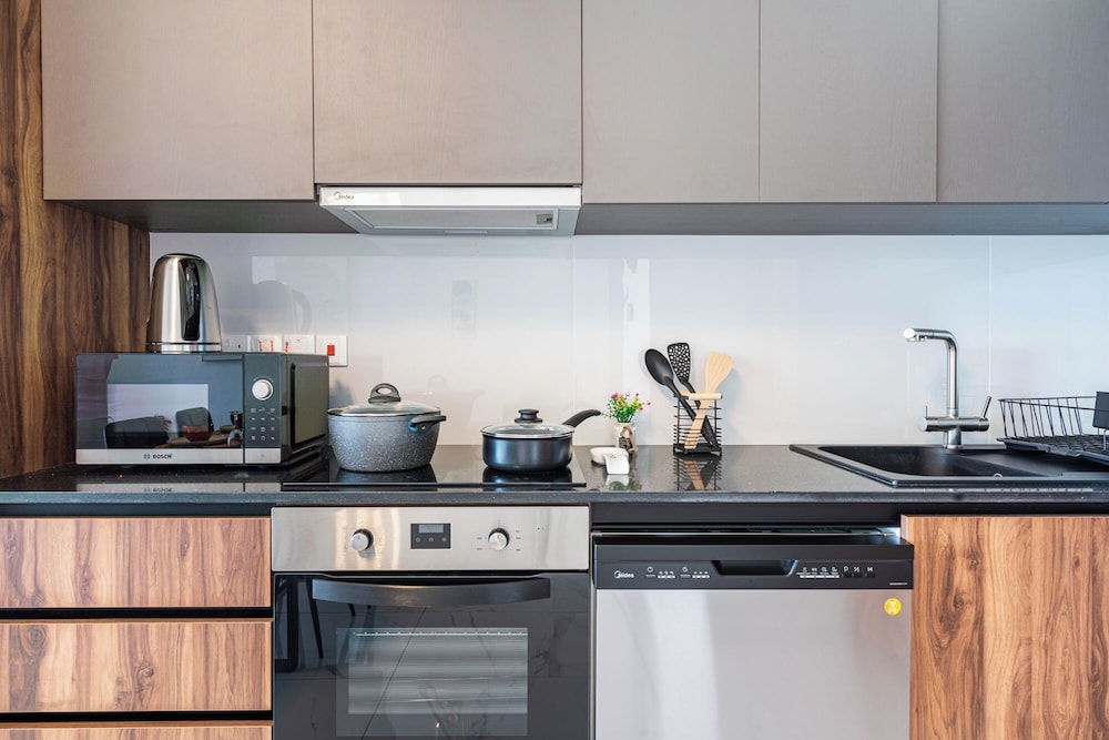 Doria 2-Bedroom Apartment & Balcony in Larnaca