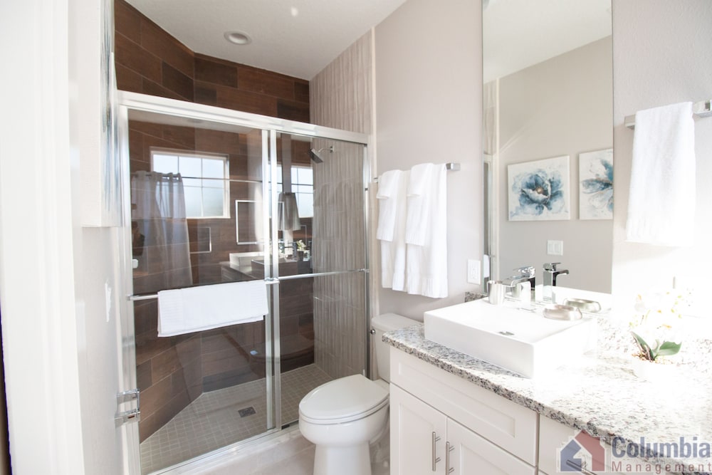 Summerville Vacation Homes by Columbia Management