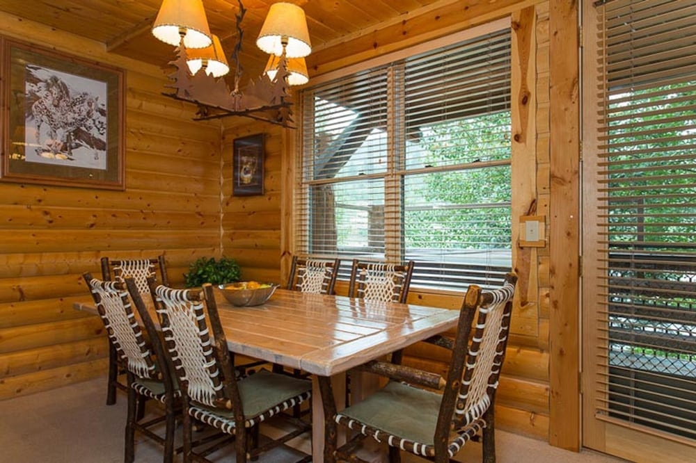 Comstock Lodge at Deer Valley Resort - Two Bedroom Condo with Hot Tub #202 2 Condo