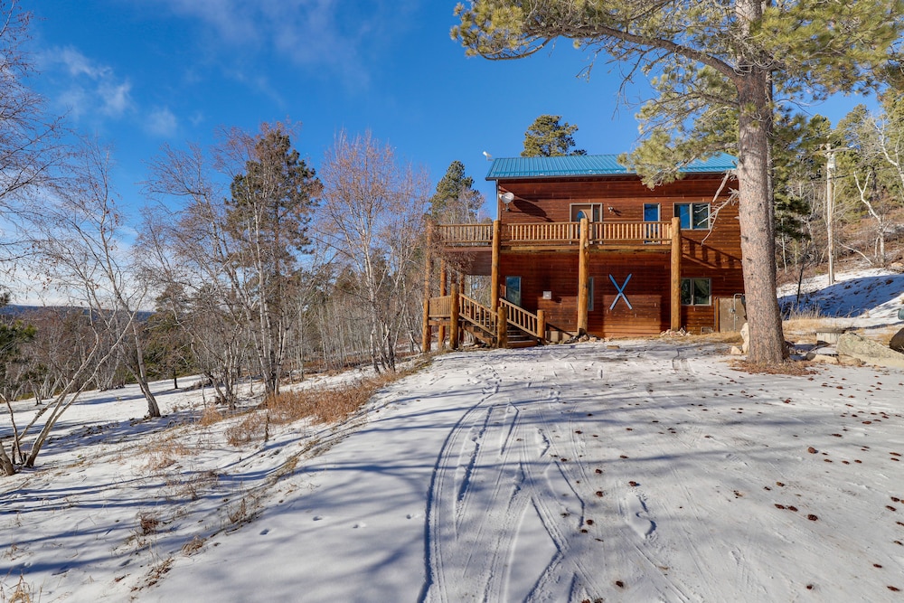 Lead Cabin Rental w/ Private Hot Tub & Game Room! view 5