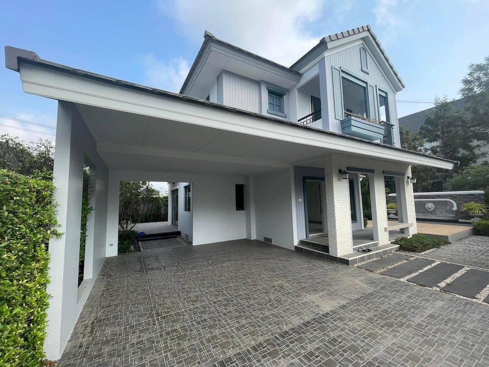 Waterfront Private Residence