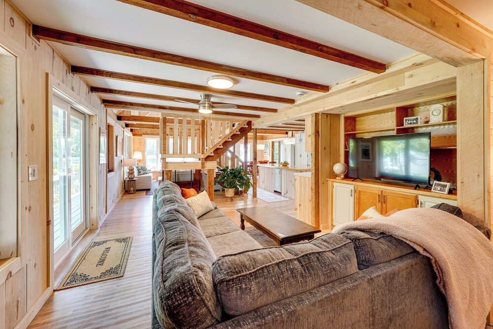 Annabessacook Lake Retreat w/ Deck: Pets Welcome!