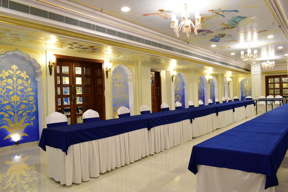 Umaid Haveli - A Heritage Style Hotel & Resort
