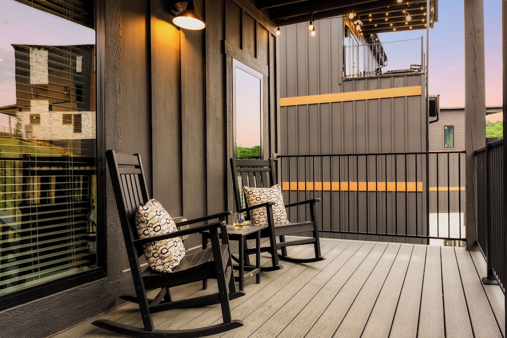 Star Gazer Luxury Rooftop Cabin