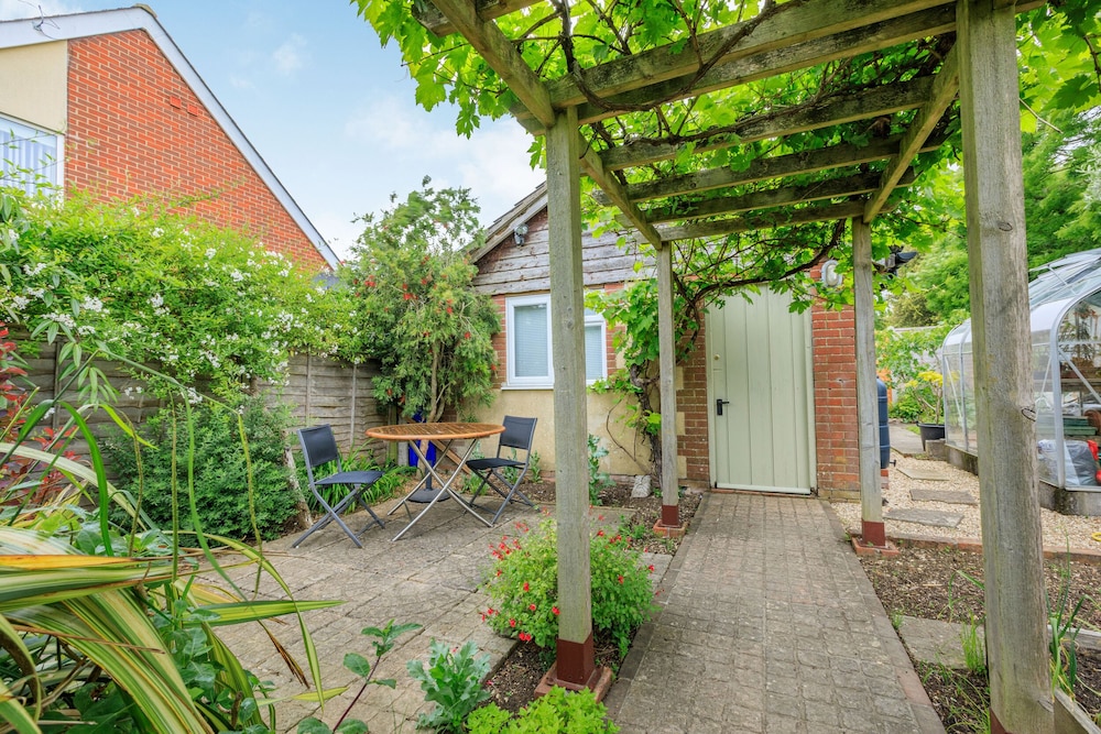 11 Beech Road