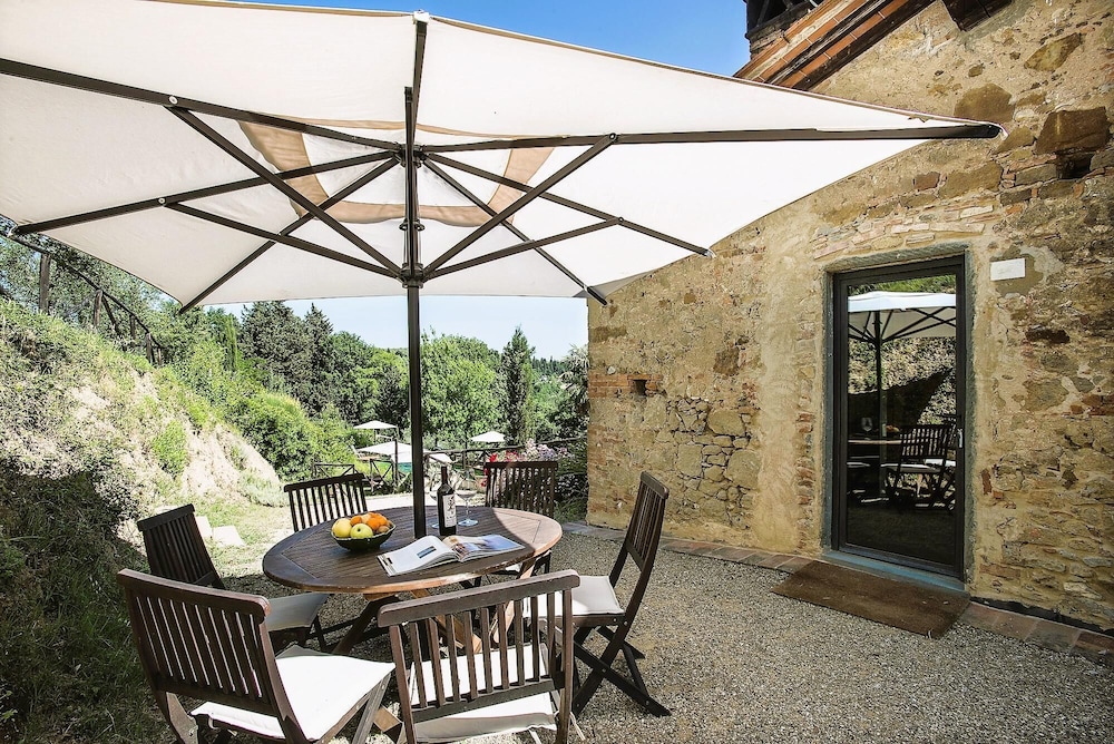 Luxury Sustainability and Eco Pool in Frangi Apt
