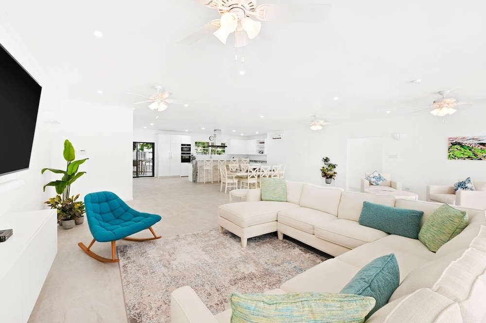 Moonflower by BSL Rentals