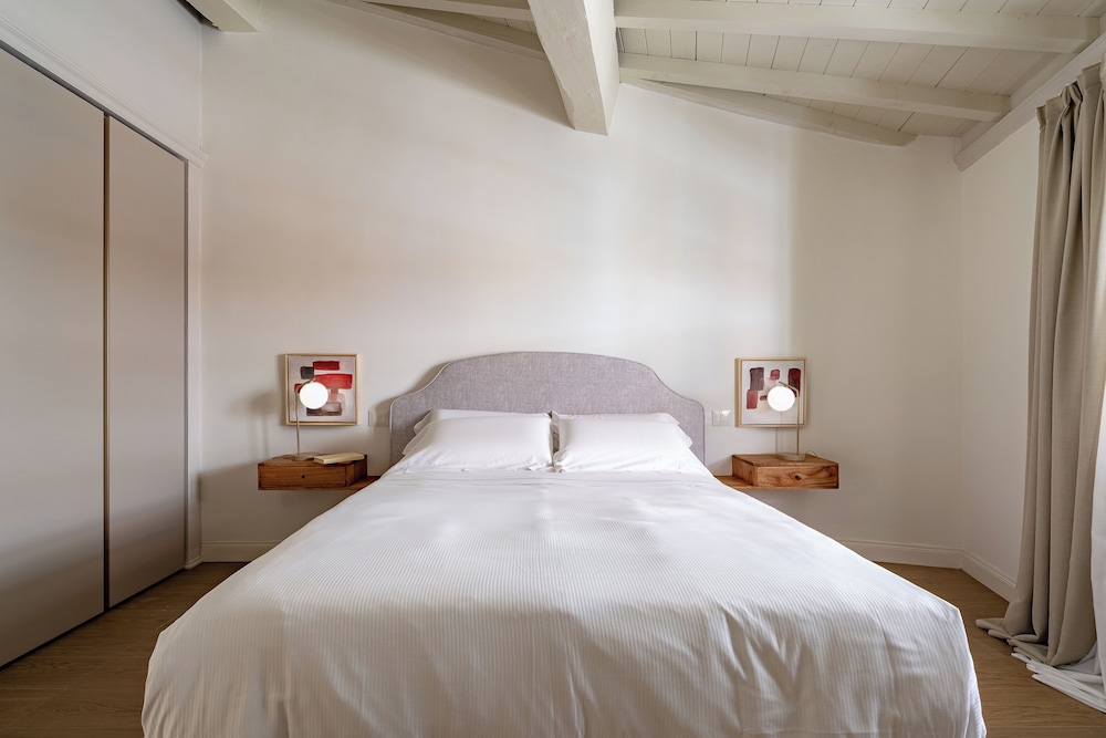 Deservi Luxury Apartments