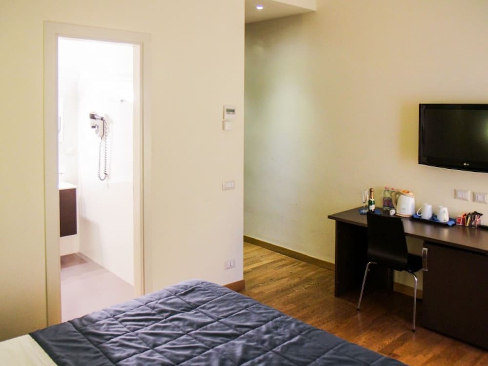 Rome Armony Suites - Superior Room