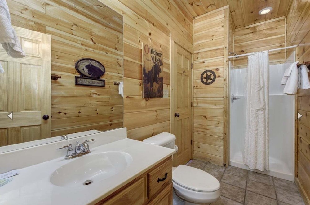 Knotty But Nice 4 Bedroom Home