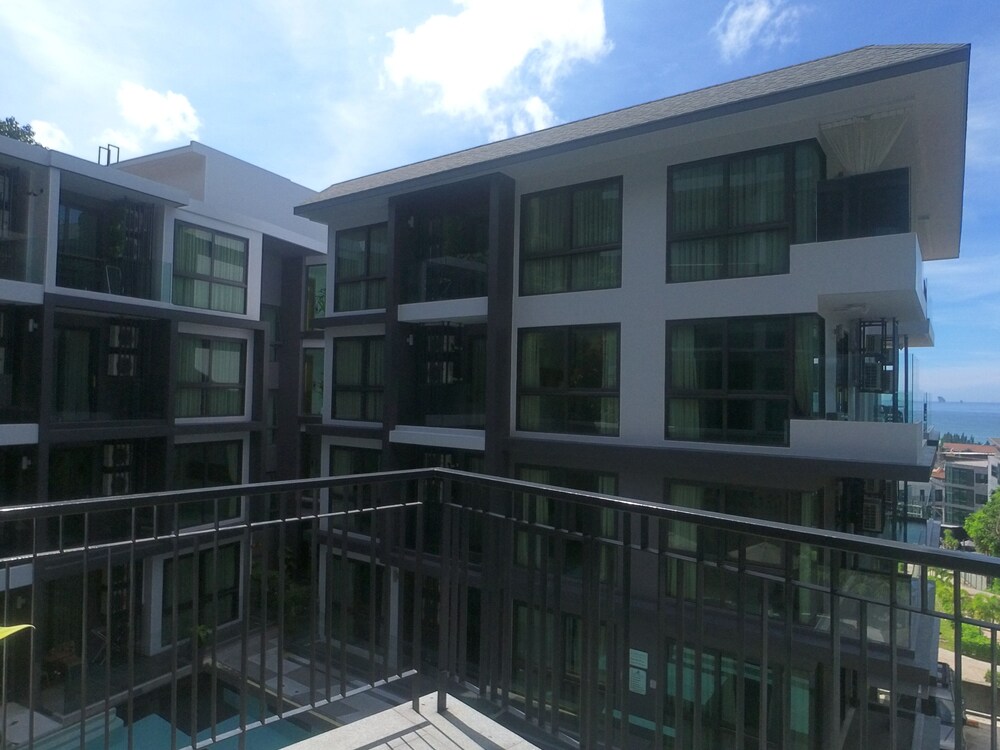 Photo 6