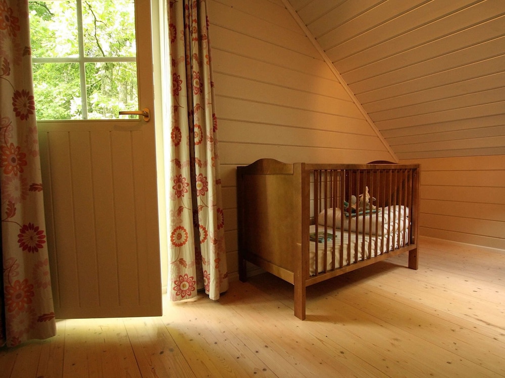 Countryside Chalet in Bomal sur Ourthe With Sauna, Balcony view 3