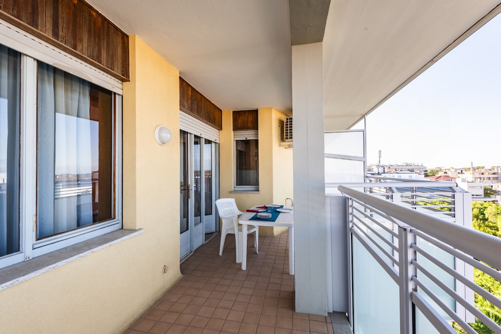 Seventh Last Floor Flat With Terrace in Bibione