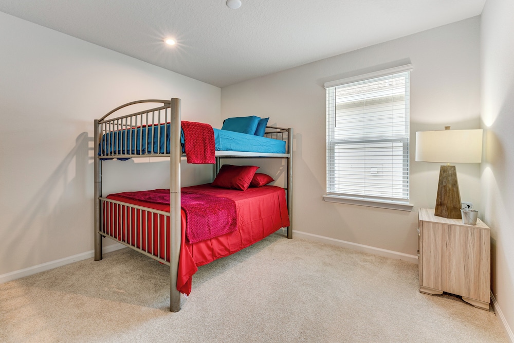 11 Mi to Disney: Family Home w/ Pool Access