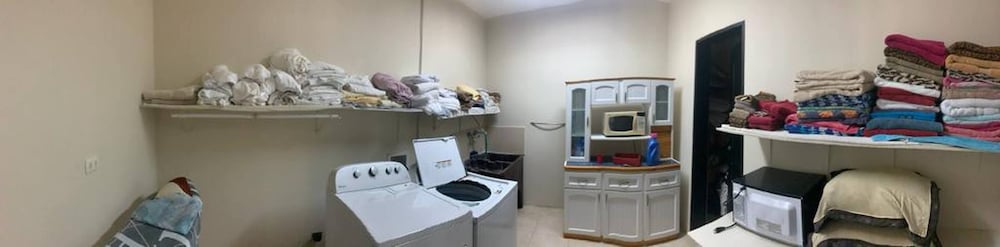 Room in Apartment - Nice Room In Playa Flamingo