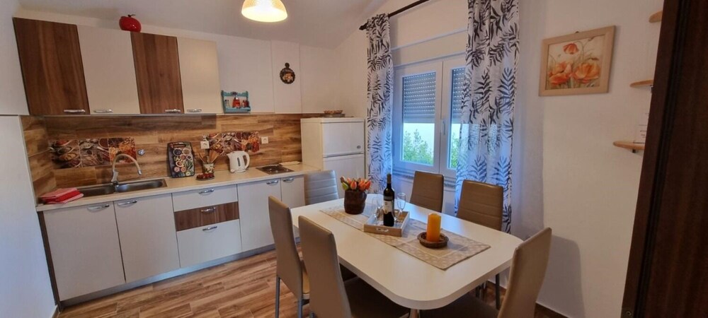 Julijana - Economy Apartment - A1 view 2