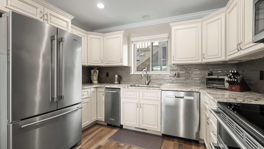 Lakeside Haven - Condo for 8