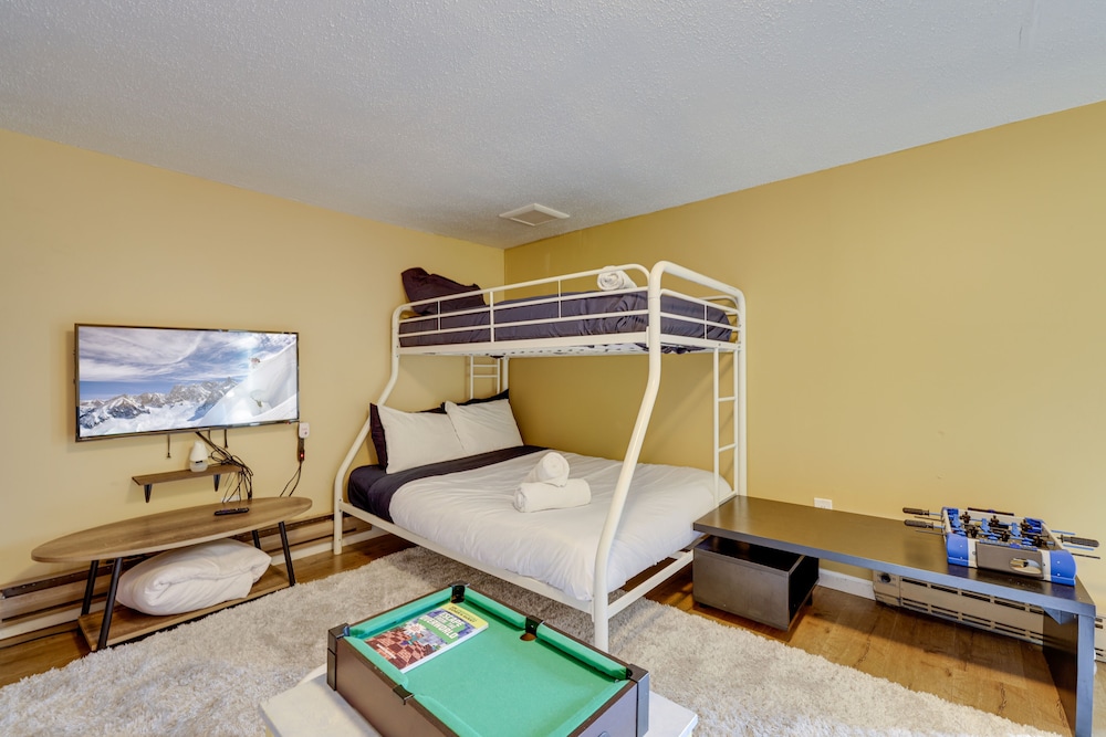 Pocono Paradise Ultimate Camelback Getaway 4 Bedroom Townhouse