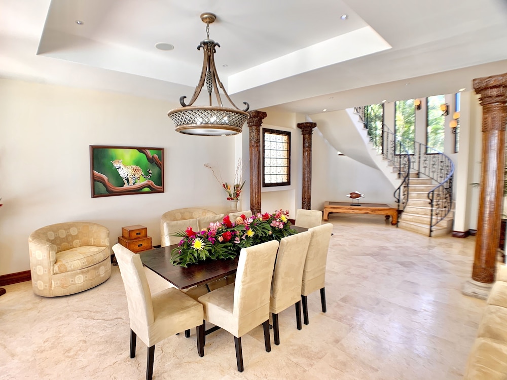 Luxury Villa on The Beach - Hermosa Palms 10A