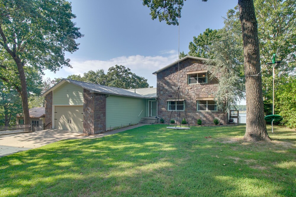 Boat Dock + Waterfront Patio: Grove Hideaway! view 5