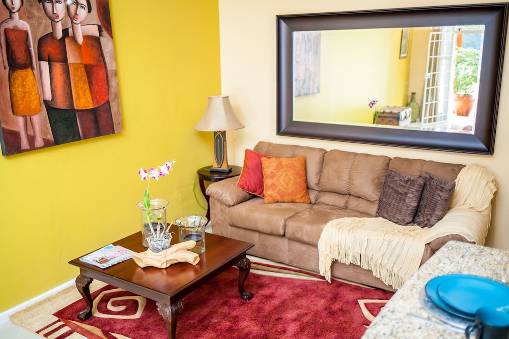 Skyview Manor Guest Apartments