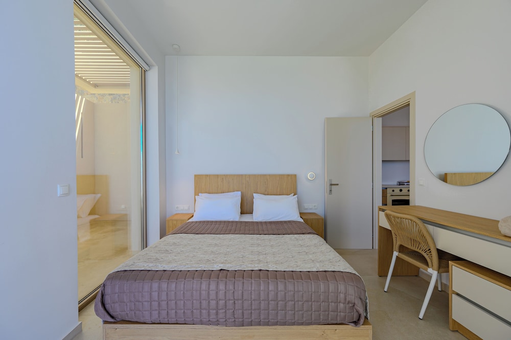 Pyrgos Exquisite Villas
