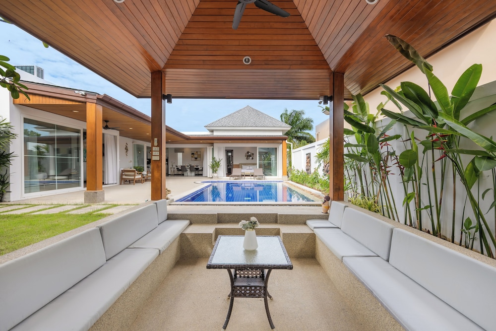 Villa Hemi 2BR Modern Thai Style