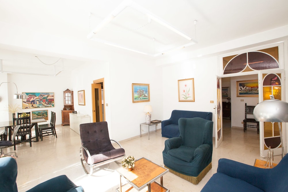 Rental In Rome Devoti Apartment