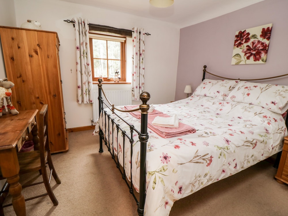 Lavender Cottage view 4