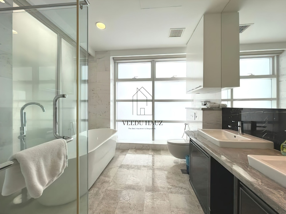 The Platinum Suites by Emily in Town photo 8