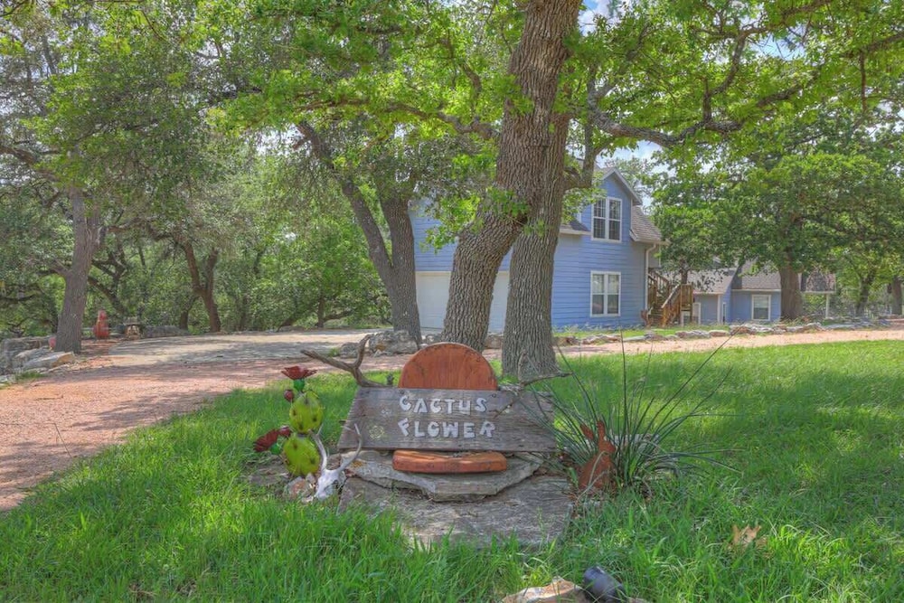 Cactus Flower Lodge-20 min to Downtown-starlit Sky Views