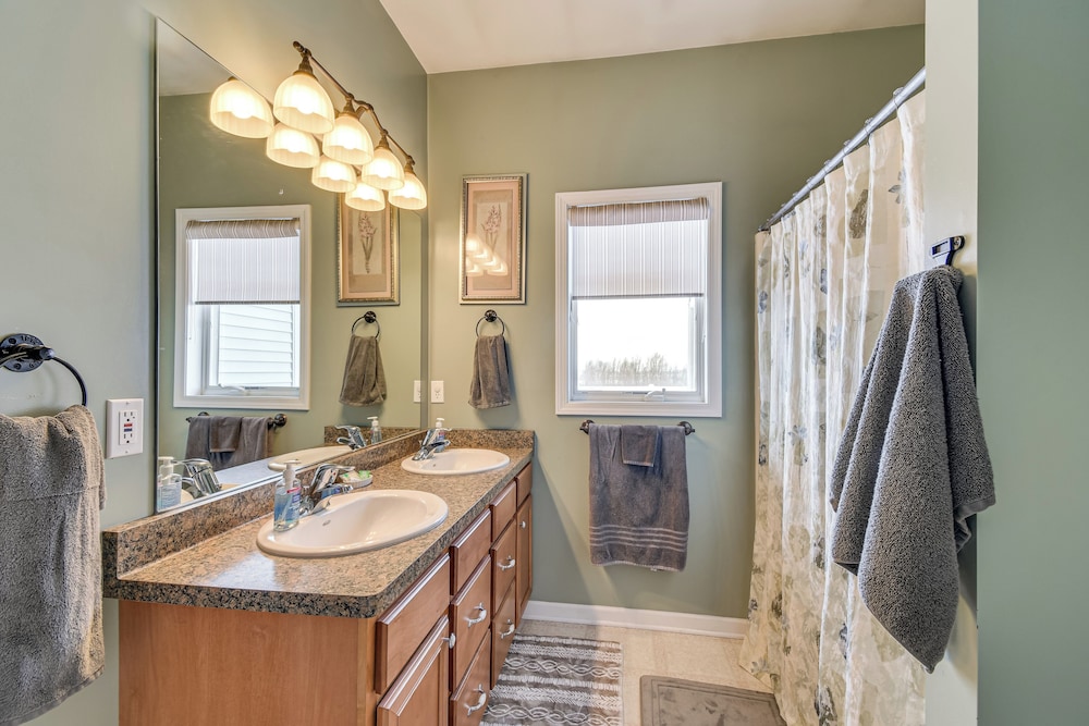 The Gathering Place: Rushville Home w/ Hot Tub