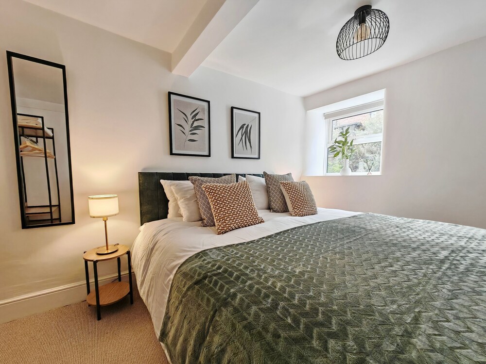 Prime Exeter Stay for Corporate & Family Guests