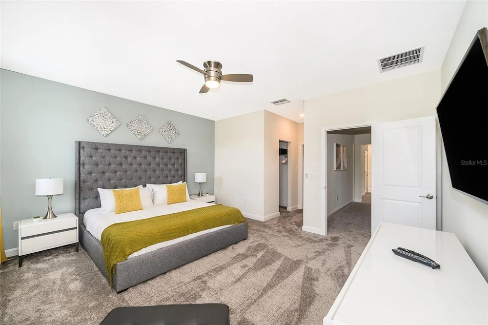 Stunning Game Room Pool Jacuzzi Storey Lake 2799