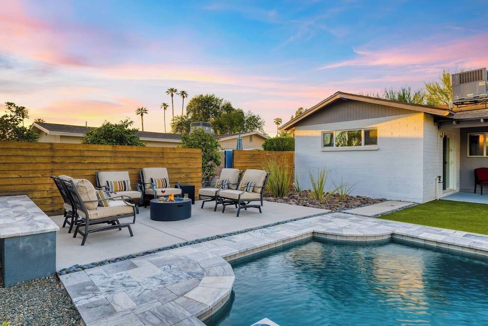 Near Camelback Mtn, Old Town, Trails, Golf + Spas w/ Pool, Hot Tub Camelback Casa by Avantstay