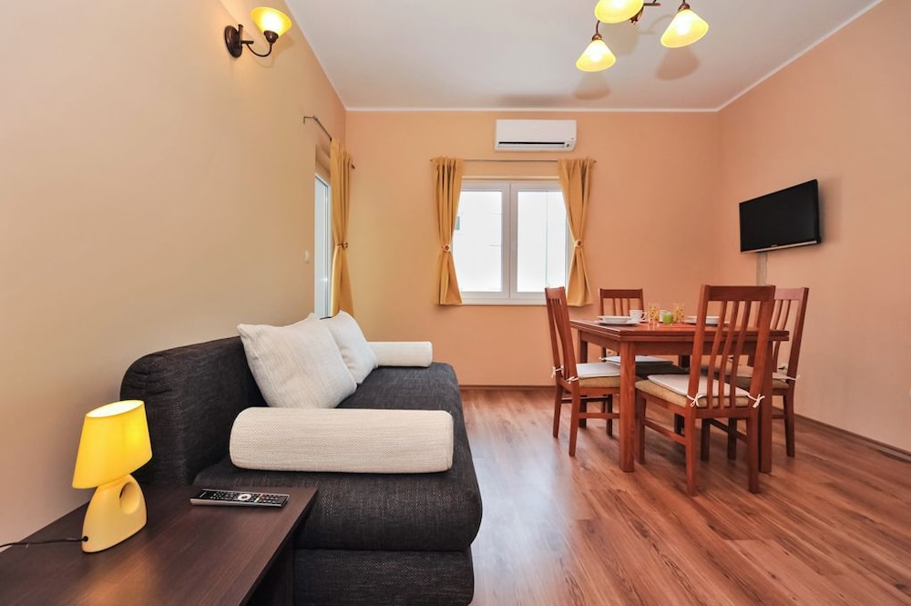 Apartments Kruno