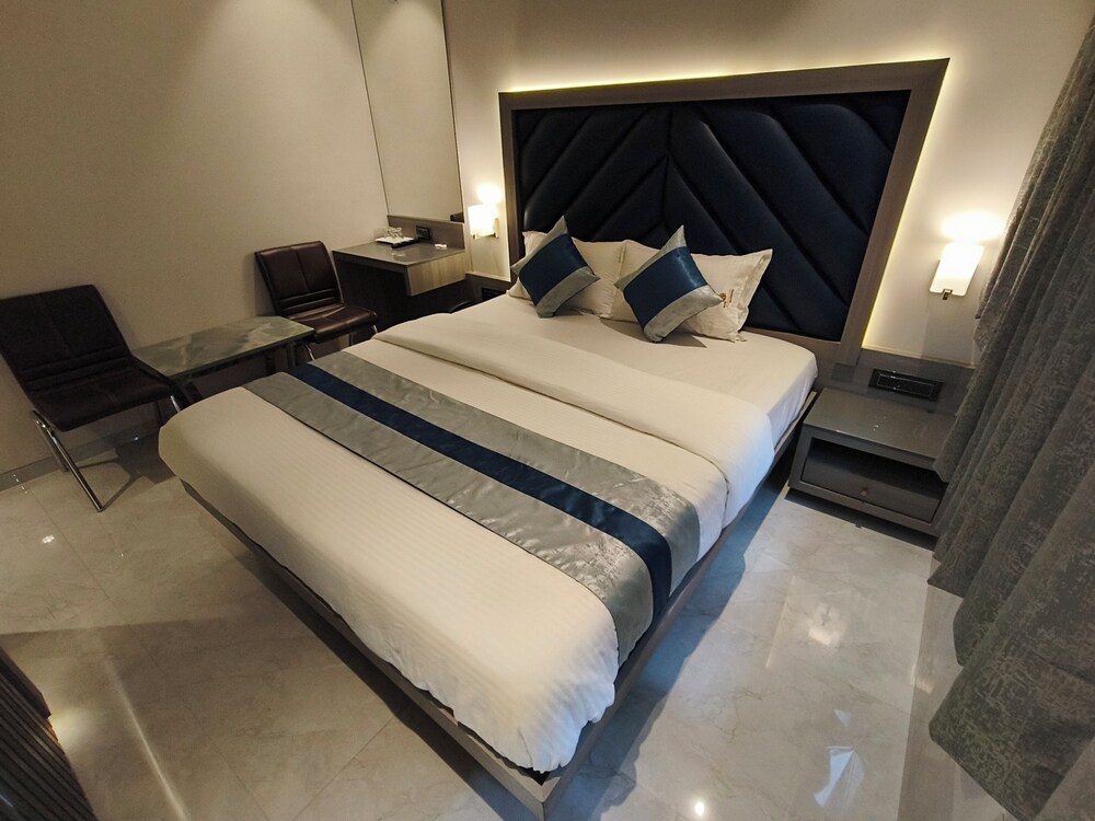 Hotel Nakshatra Residency
