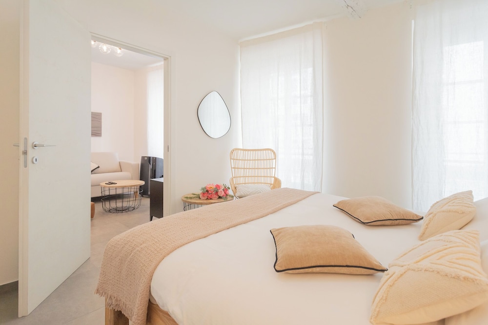 Enchanted Como Lake - City Apartment by Rent all Como