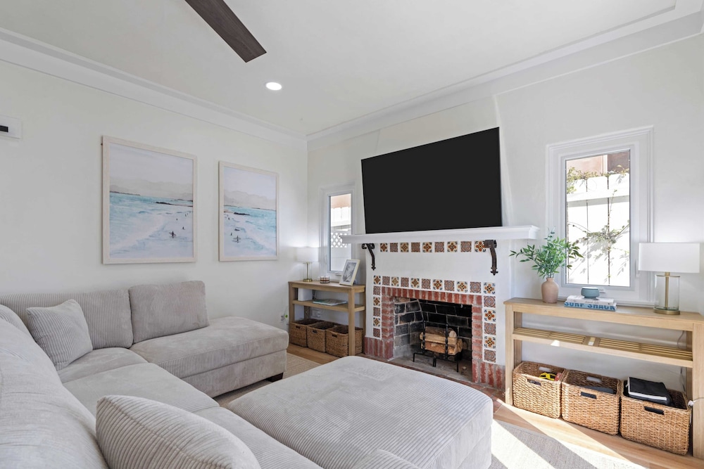 La Jolla Stay w/ Firepit & Walk to Beach Arenas