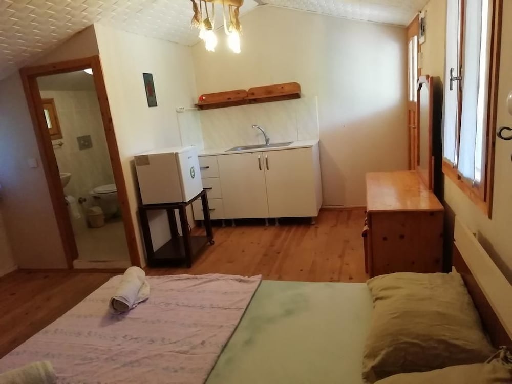 Medusa Bar & Camping - Hostel