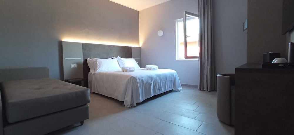 Tiber Suite