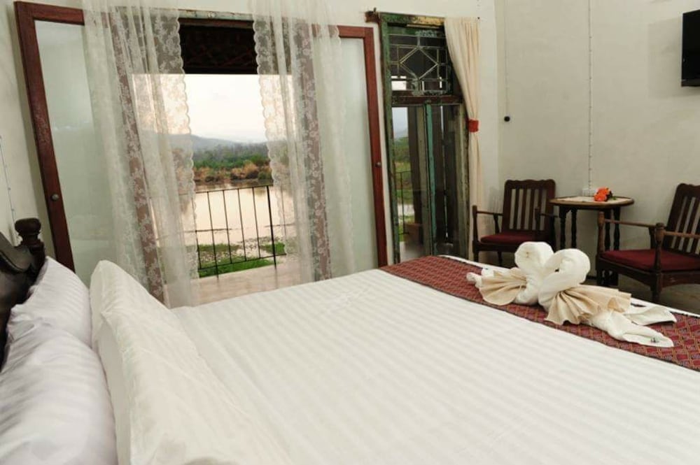 Phu-Anna Eco House