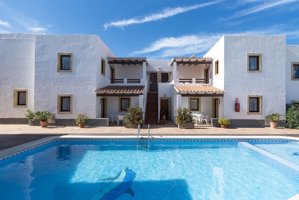 Hotel Apartamentos Mar y Sal - Image 1