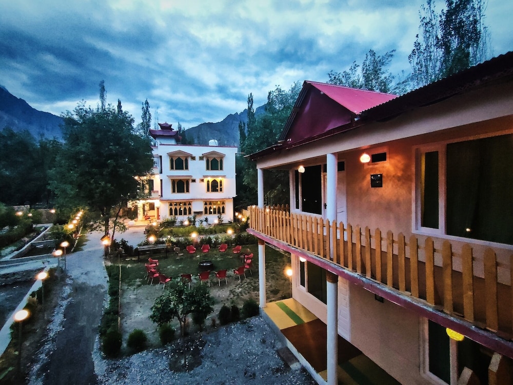 Trout Villa Skardu view 4