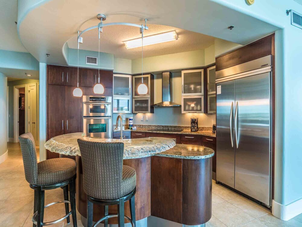 Bella Luna #404 by Southern Vacation Rentals