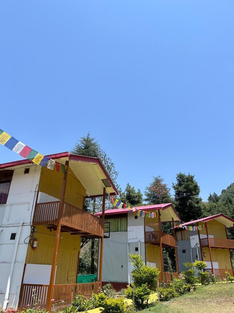 Deodar Dreams Resort