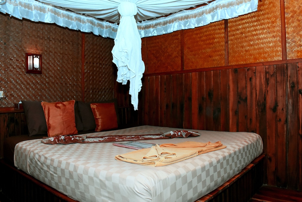 Phi Phi Relax Beach Resort