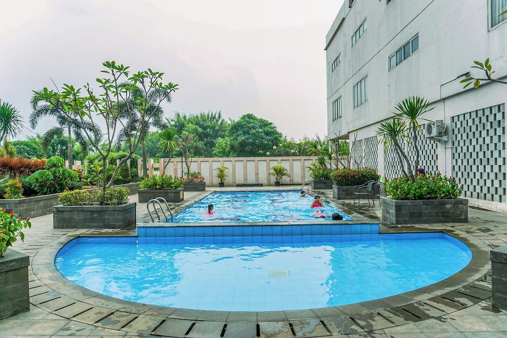 Homey and Tidy Studio Apartment at Margonda Residence 3